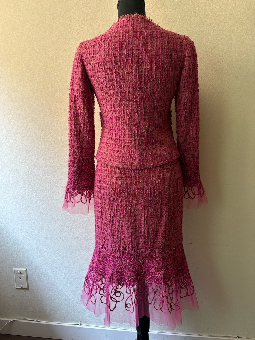 Vintage Rickie Freeman Teri Jon Pink Boucle Tweed Skirt Suit Emboidered Trim 2/4 - Picture 7 of 15
